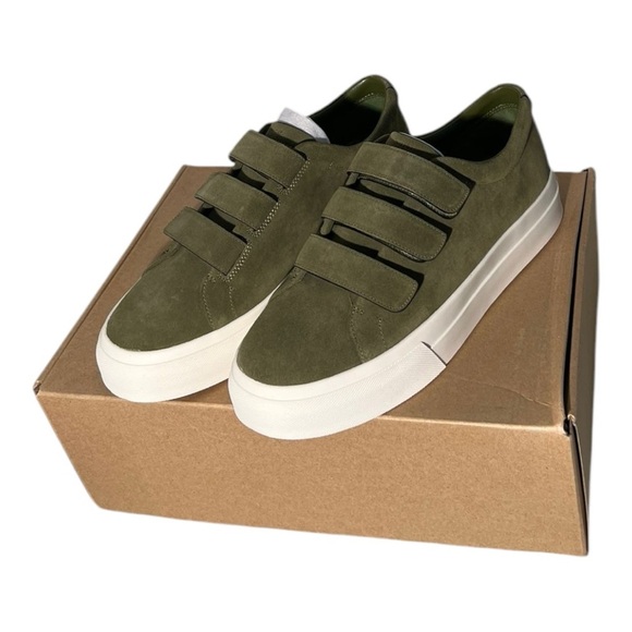 VINCE - Picture 2 of 3